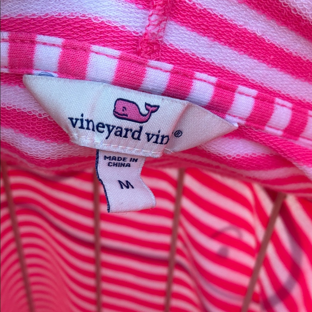 Vineyard Vines Pink and White sweatshirt with hood - Picture 4 of 6